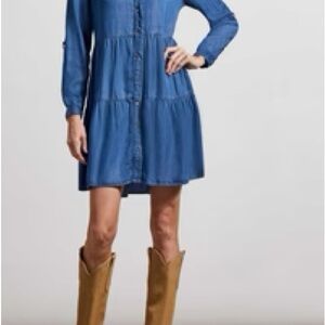 Elan Dress Size M, oversized medium, Sale! On 5’2” tall frame hits at knee.